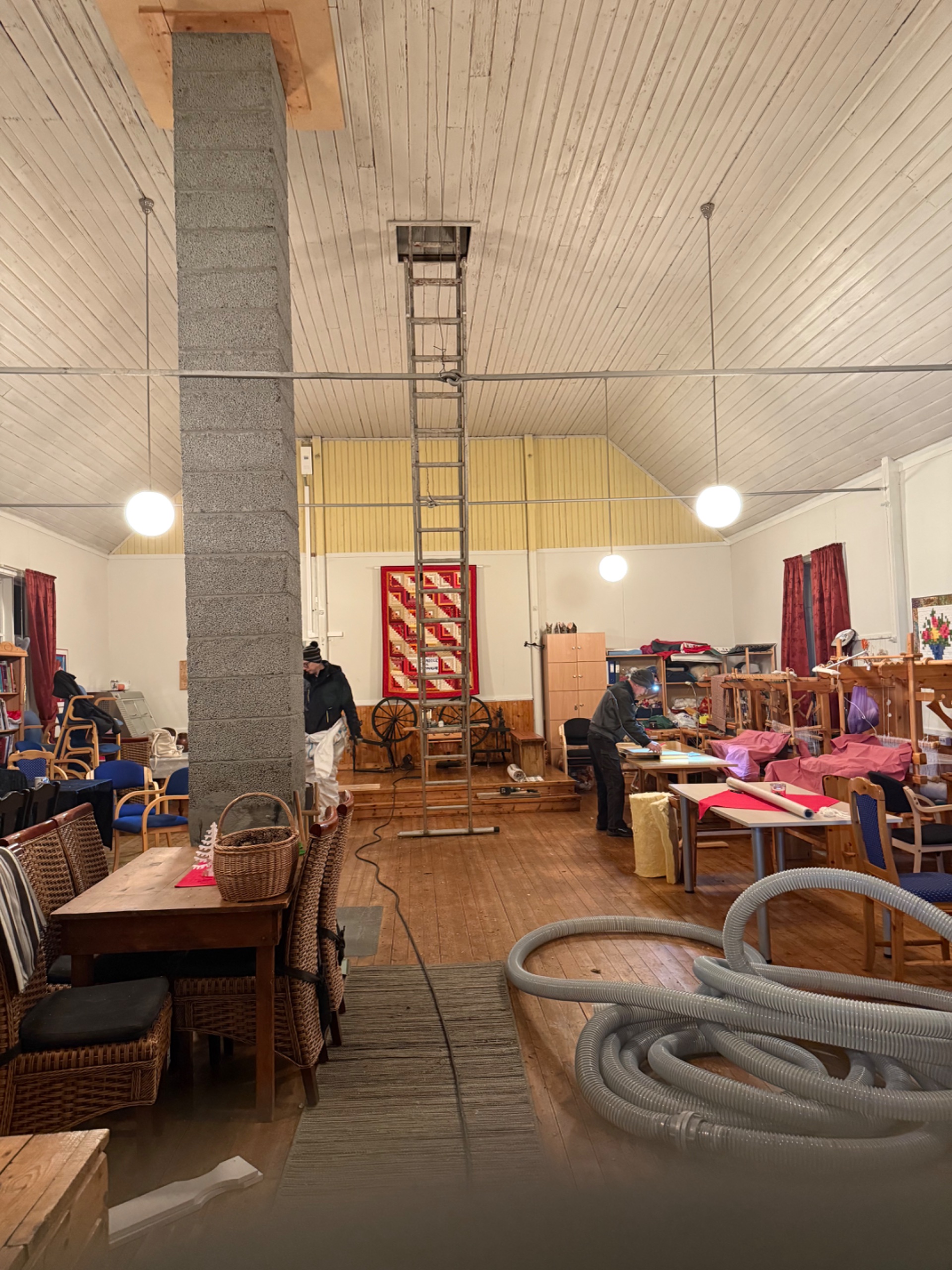 Loftisolering av 120 års gammelt hus - Bilde