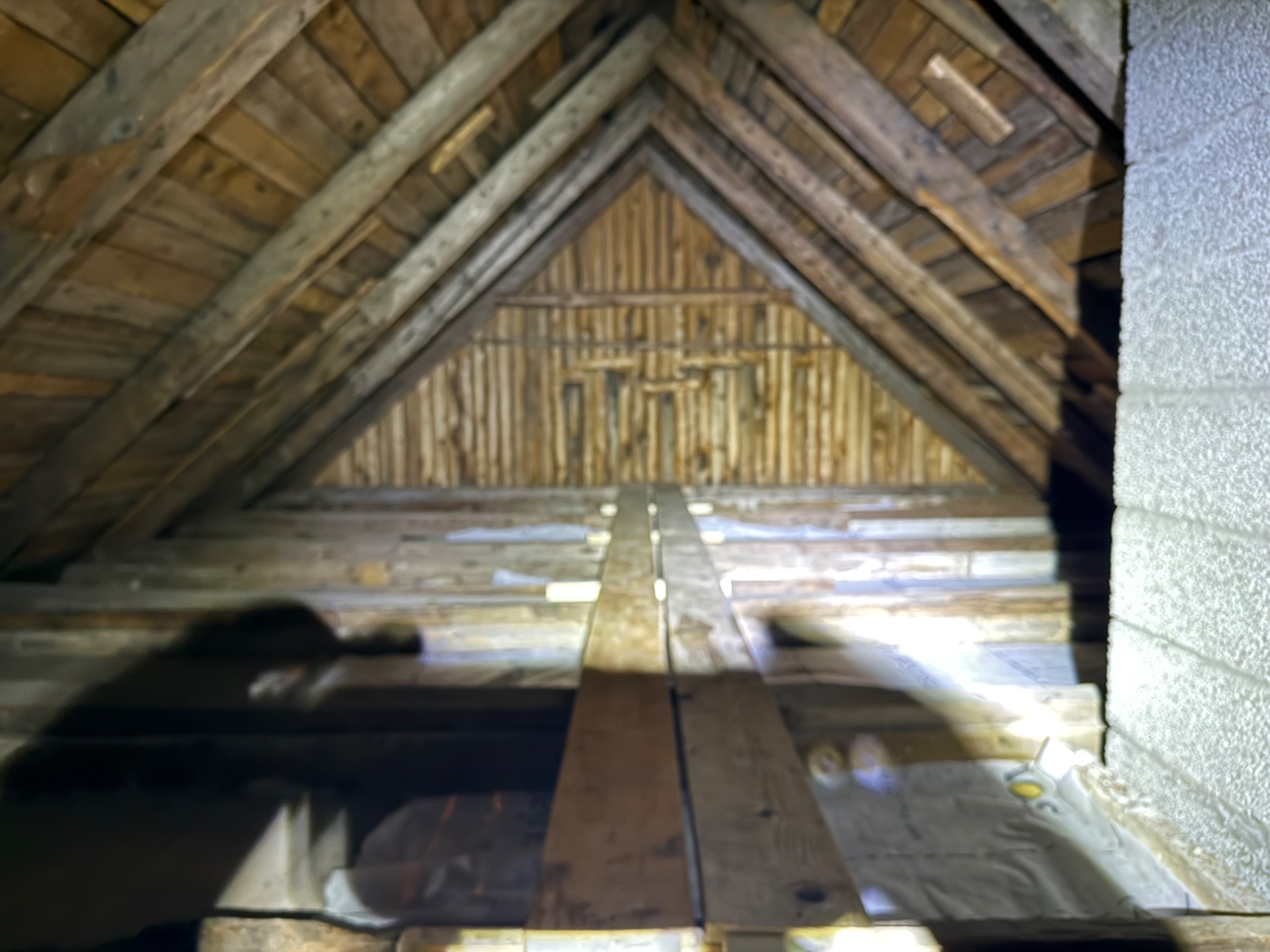 Loftisolering av 120 års gammelt hus - Bilde