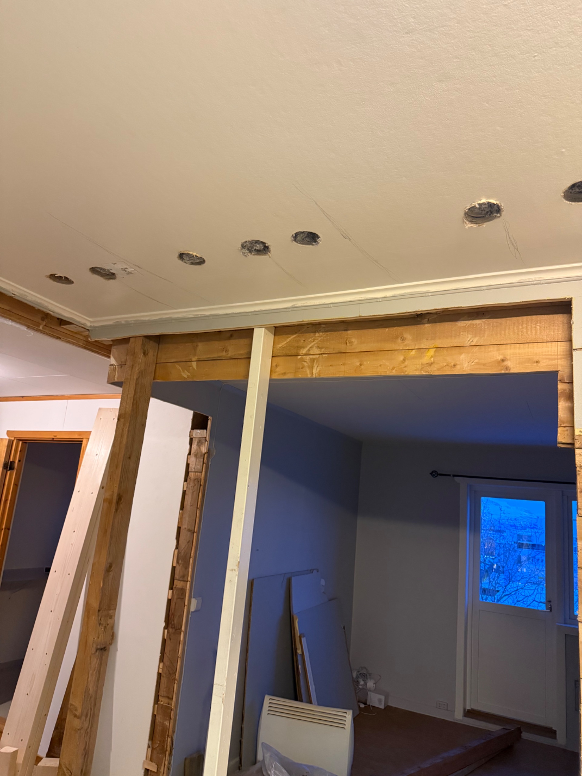 Etterisolering av eldre hus i Harstad - Bilde